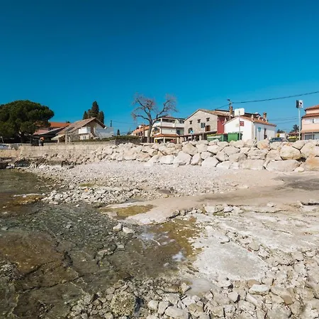 Apartments By The Sea Zambratija, Umag - 2557 Apartment *