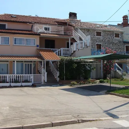 Apartments By The Sea Zambratija, Umag - 2557 Zambratija (Istria)